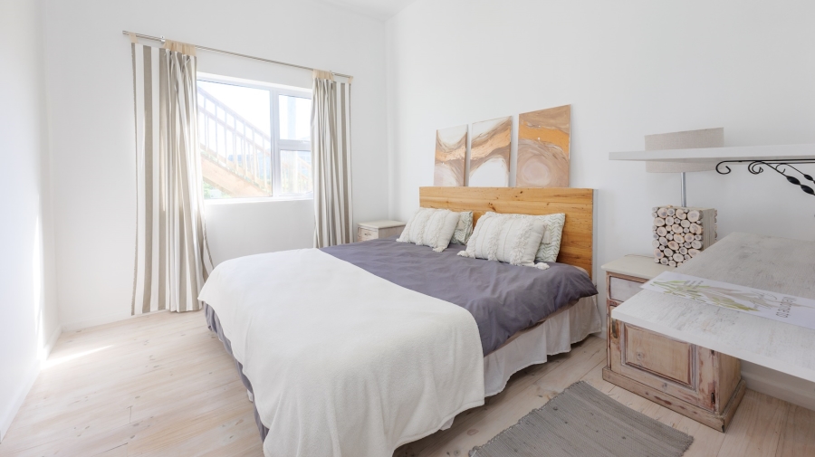 4 Bedroom Property for Sale in Suiderstrand Western Cape